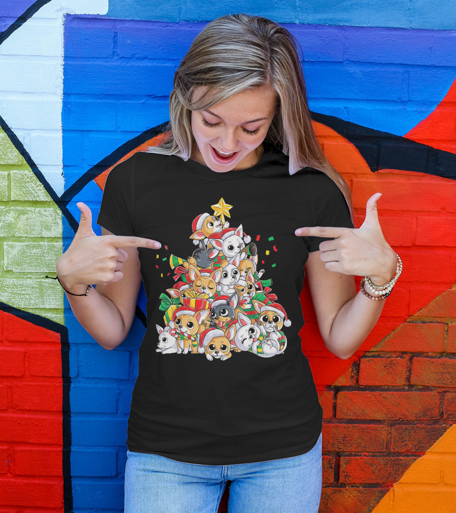 Chihuahua Christmas Tree Festive Dogs With Santa Hats And Presents T-Shirt