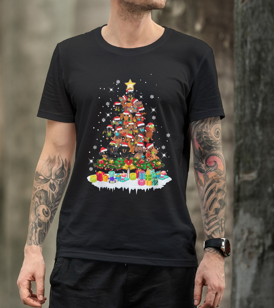 Funny Dachshund Christmas Tree With Santa Hats And Presents T-Shirt