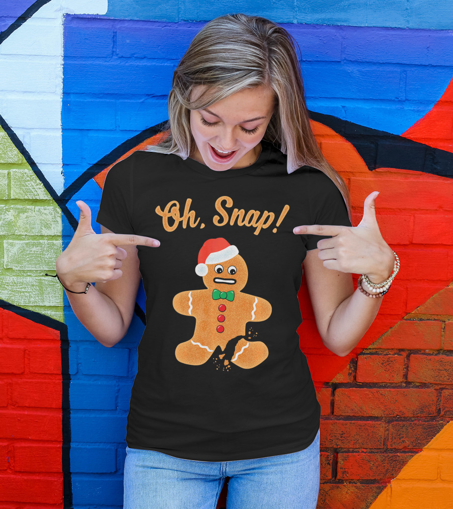 Funny Christmas Gingerbread Man Oh Snap Broken Cookie Santa Hat T-Shirt
