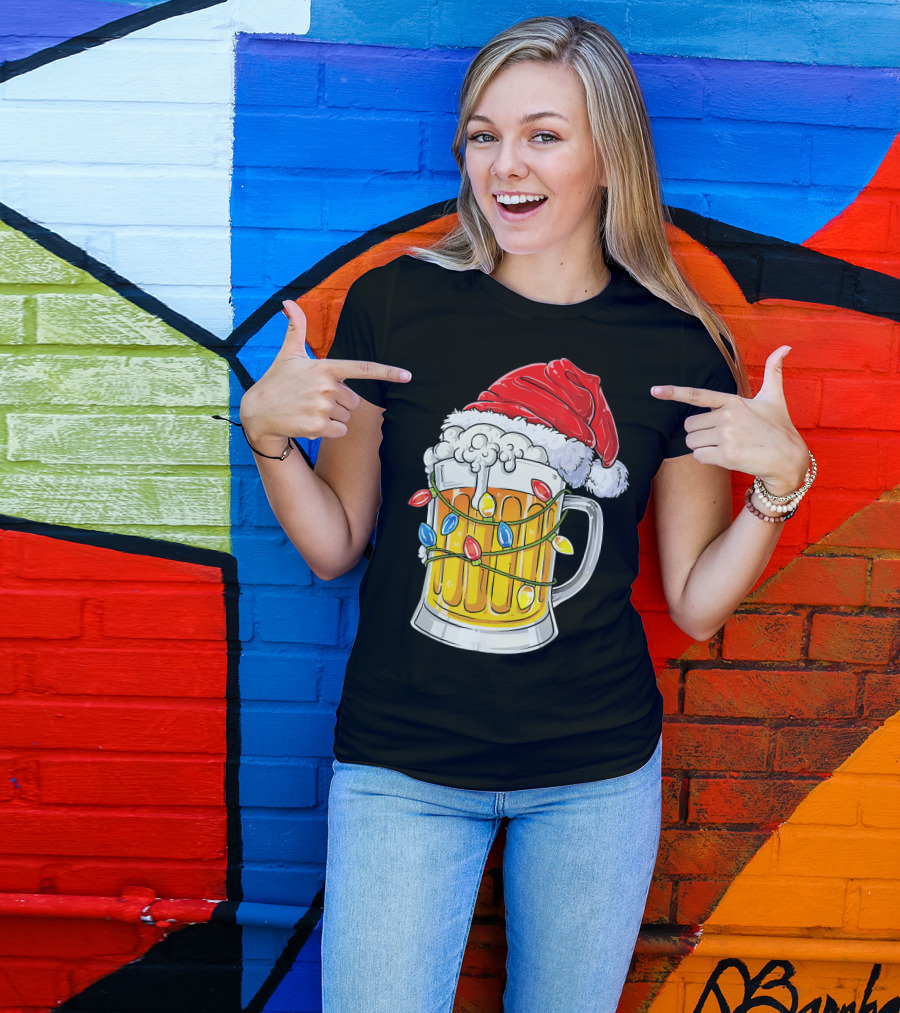 Beer Mug With Santa Hat And Christmas Lights T-Shirt