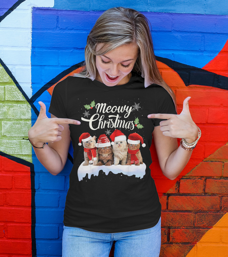 Meowy Christmas Kitten Cat Kitty Snowflake Santa Hat Holly T-Shirt