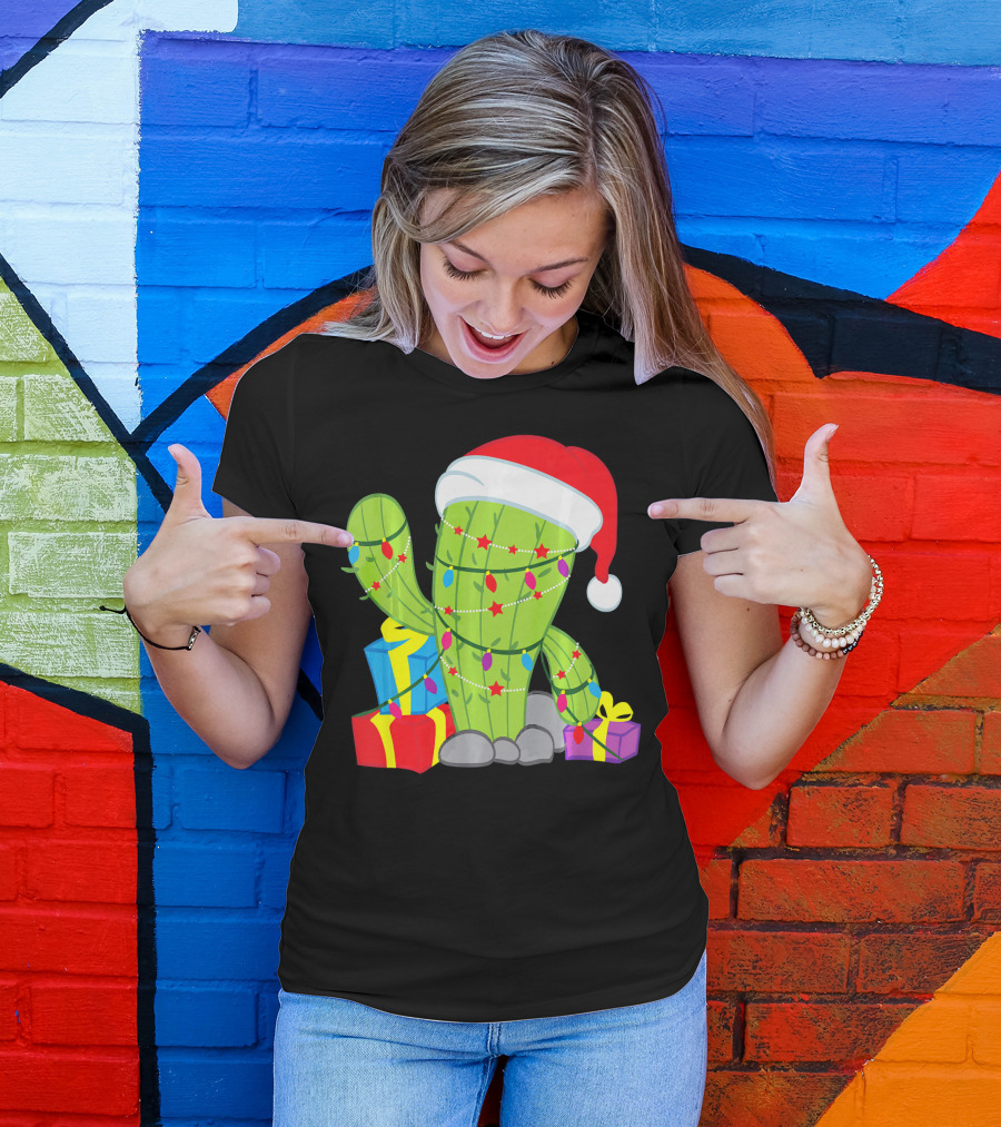 Cactus Tree Santa Hat Christmas Presents Mexican T-Shirt