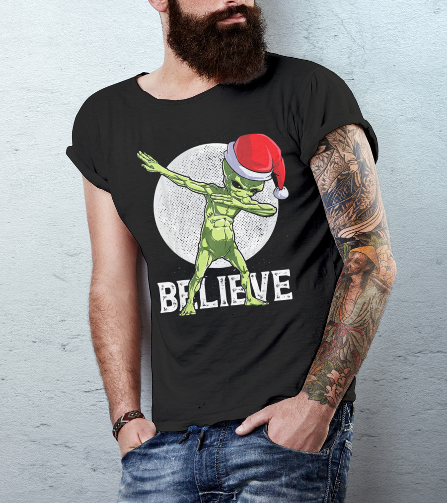 Believe Dabbing Alien Santa Hat Christmas Boys T-Shirt