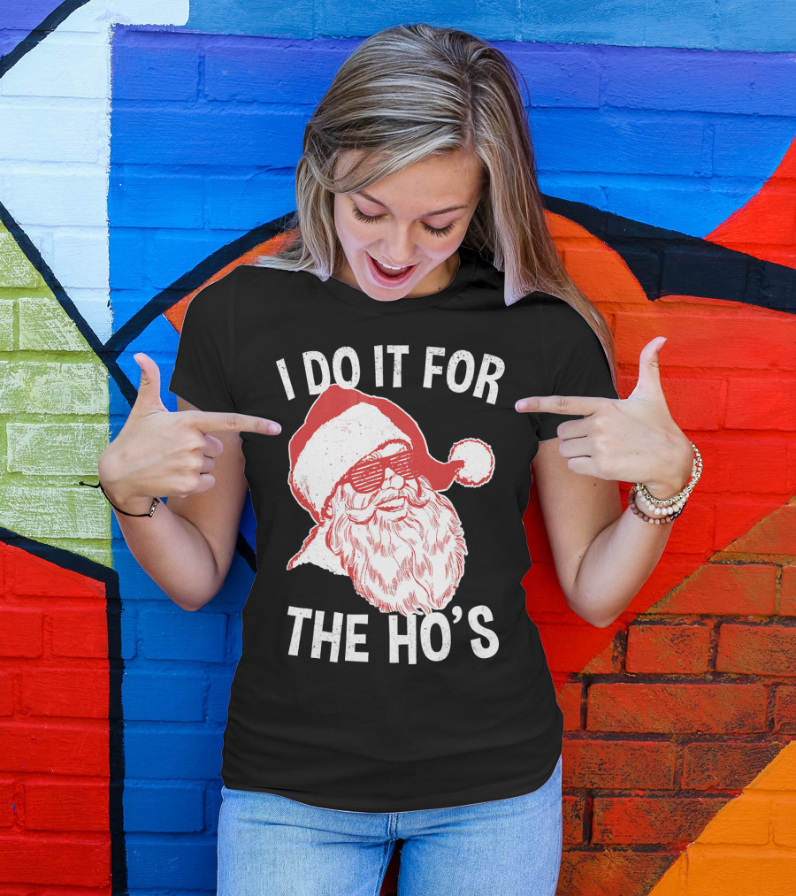 I Do It For The Ho's Santa Claus Sunglasses Retro Hipster T-Shirt