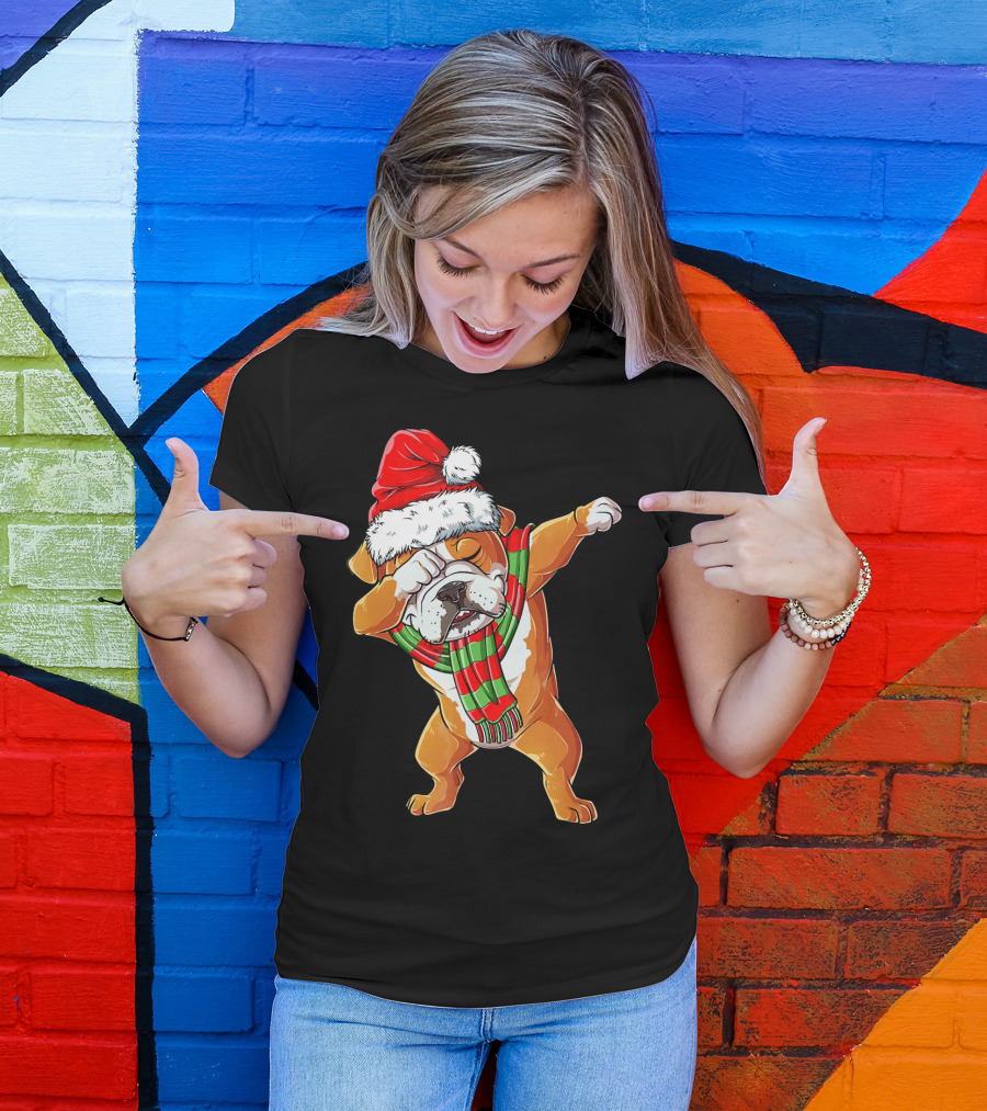 Dabbing English Bulldog Santa Claus With Christmas Hat And Scarf T-Shirt