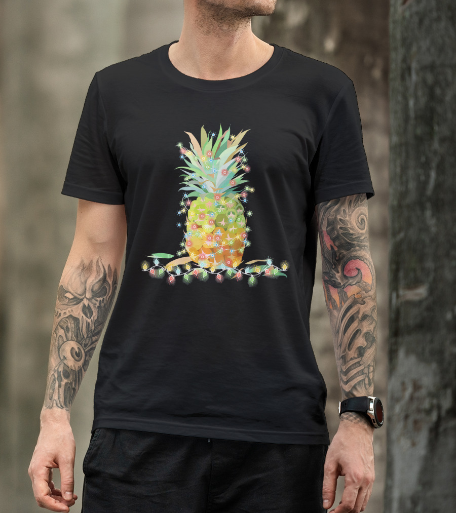 Beach Tropical Christmas Pineapple Lights Holiday Decor T-Shirt