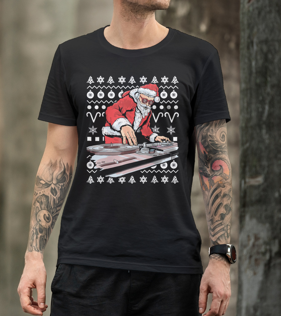 Santa Claus DJ Remixing Holiday Beats T-Shirt