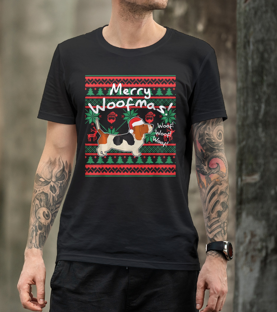 Merry Woofmas Basset Hound Dog With Santa Hat And Festive T-Shirt