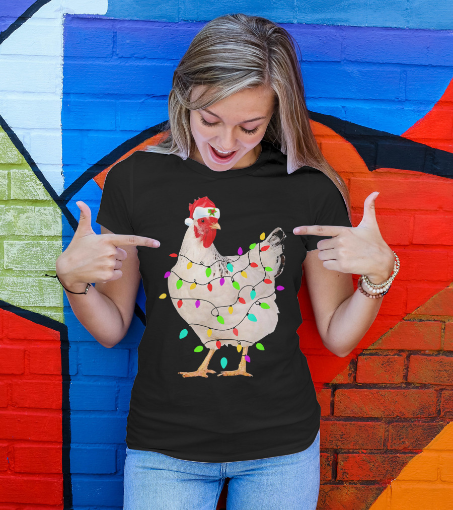 Chicken Christmas Light Funny Chicken Santa Hat Festive Holiday Decor T-Shirt
