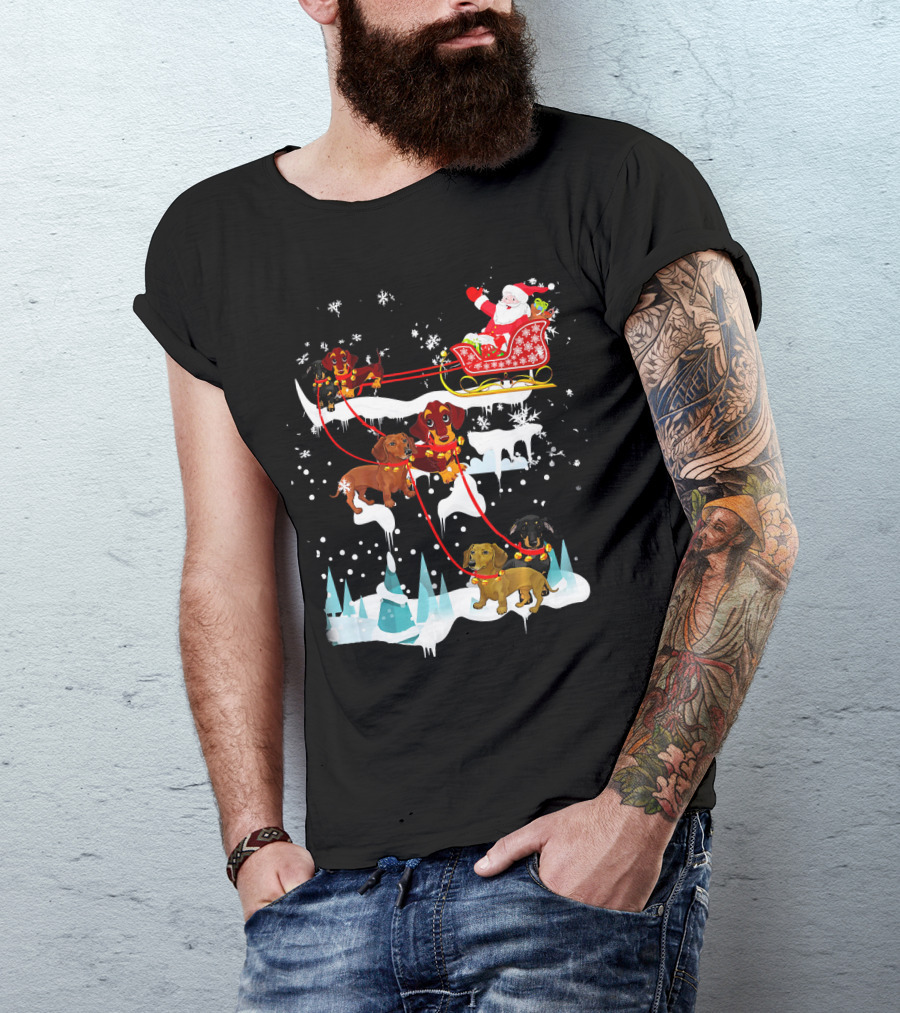 Santa Sleigh With Dachshund Reindeer Christmas Scene T-Shirt