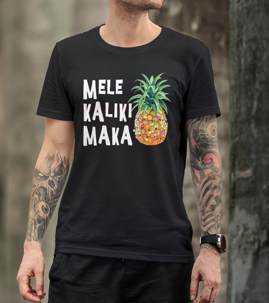 MELE KALIKIMAKA Pineapple Christmas Lights T-Shirt