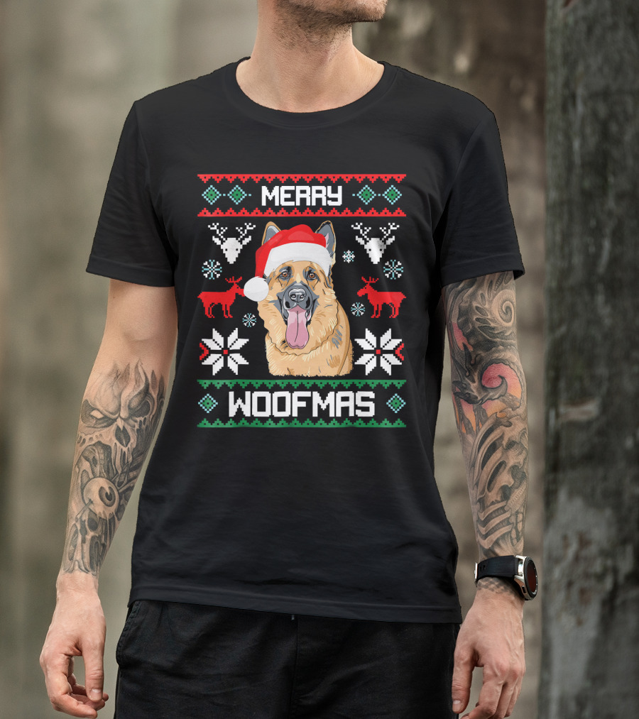 Merry Woofmas German Shepherd Santa Hat Christmas Reindeer Snowflakes T-Shirt