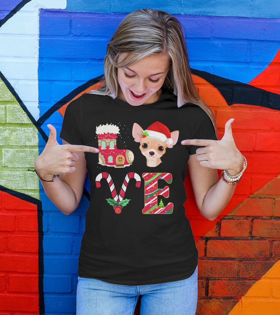 I Love My Chihuahua Christmas Theme With Santa Hat And Holiday Decorations T-Shirt