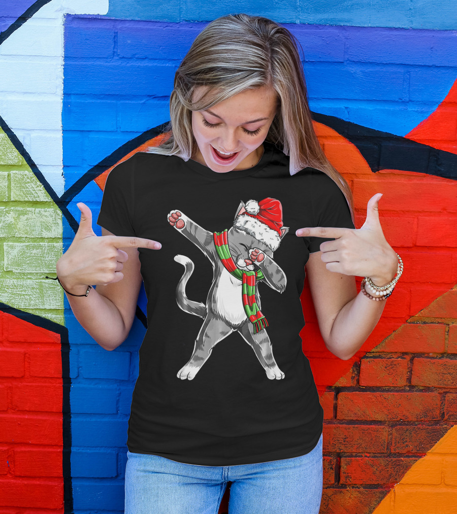 Dabbing Cat Santa Christmas Kids Bo Kitty Santa Hat Green Red Scarf T-Shirt