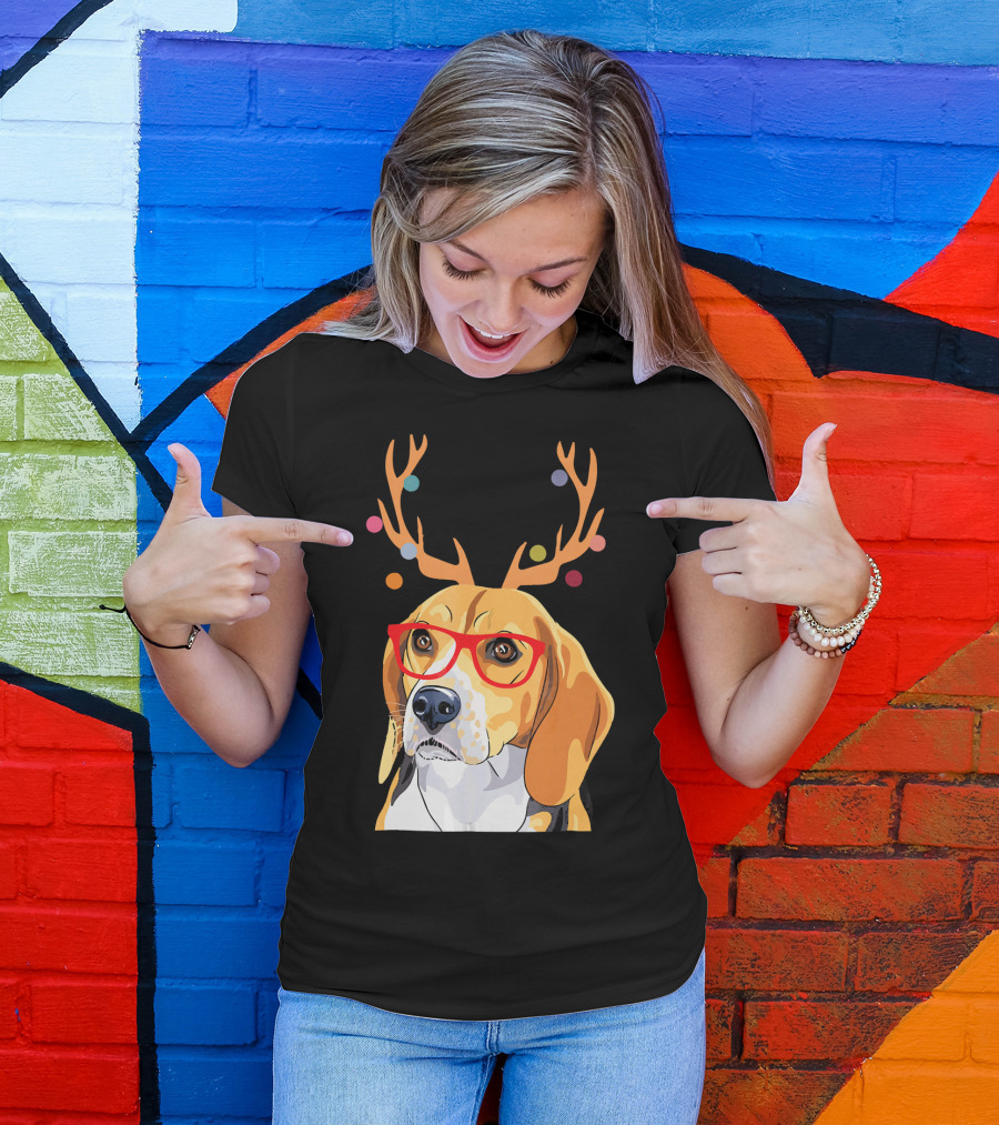Beagle With Christmas Antlers And Red Glasses T-Shirt
