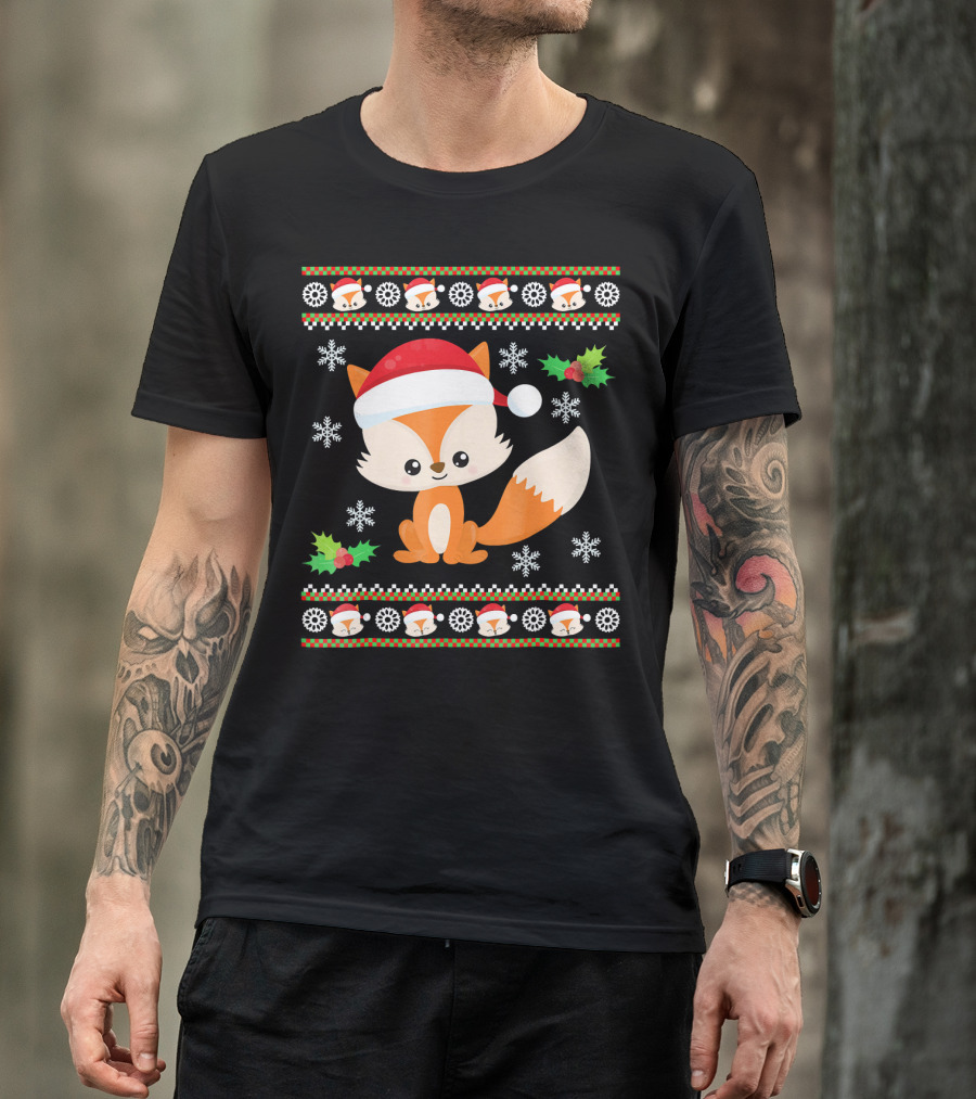 Cute Festive Fox With Santa Hat And Snowflakes T-Shirt