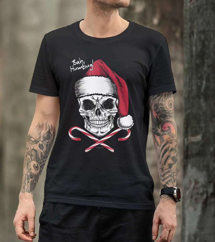 Bah Humbug Skull With Santa Hat And Candy Canes Christmas Funny Santa T-Shirt