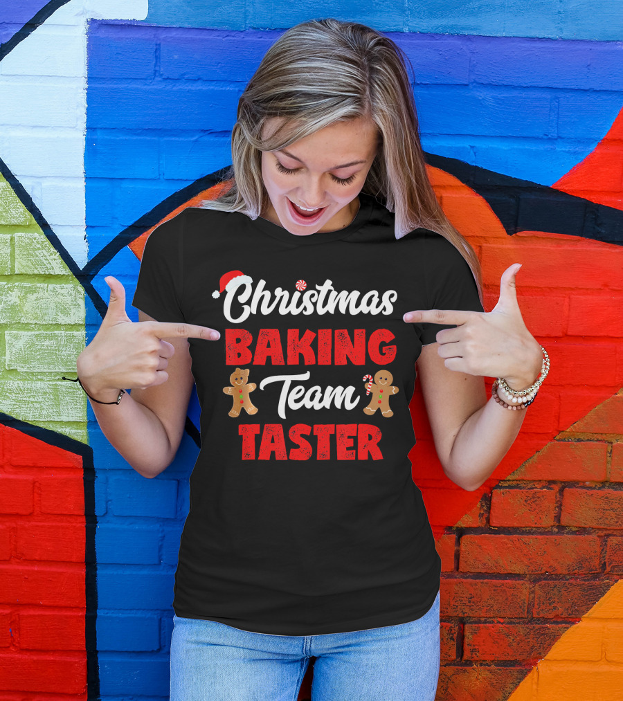 Christmas Baking Team Taster Gingerbread Candy Cane Santa Hat T-Shirt
