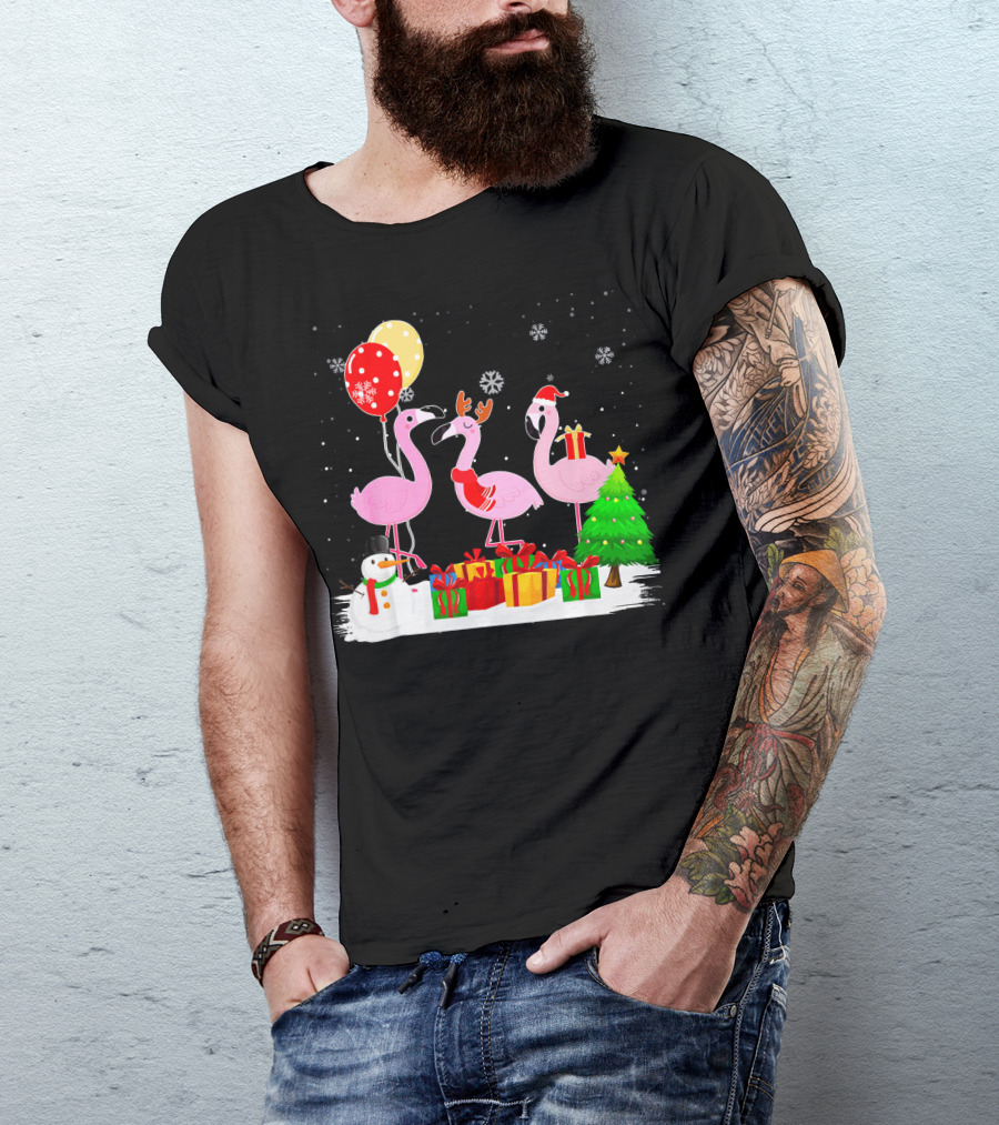 Three Flamingos Xmas Santa With Christmas Tree Presents Snowman Balloons T-Shirt