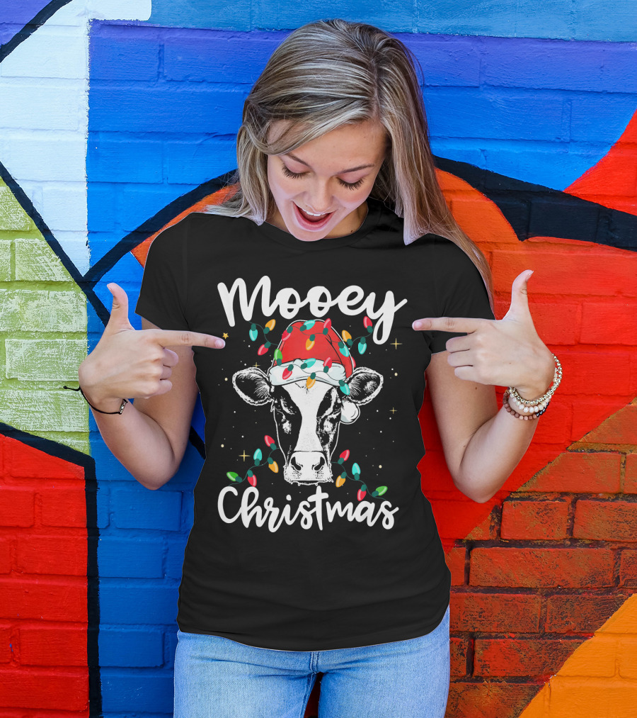 Mooey Christmas Cow With Santa Hat And Christmas Lights T-Shirt