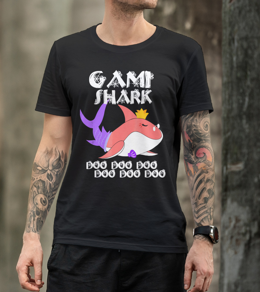 Gami Shark Doo Doo Doo Cute Crowned Shark With Purple Fins T-Shirt