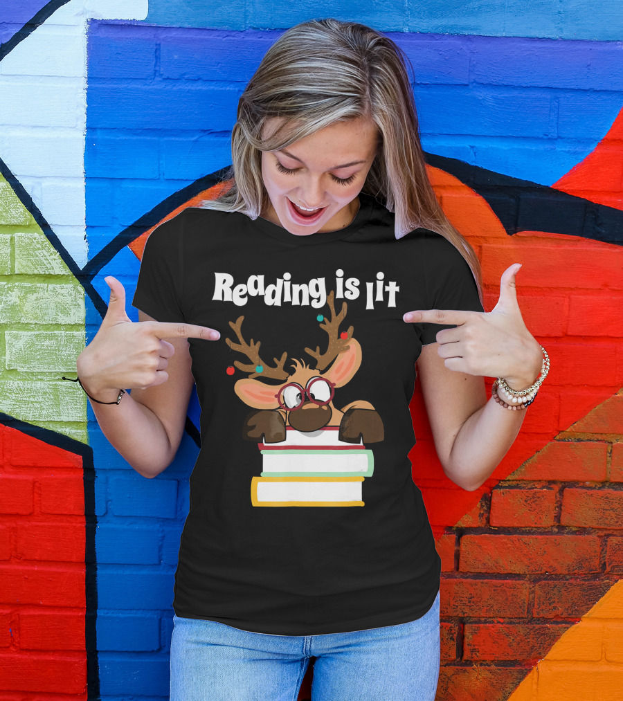Reading Is Lit Reindeer With Books And Glasses T-Shirt