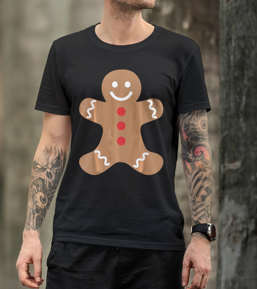 Smiling Gingerbread Man Holiday Cookie Decor T-Shirt