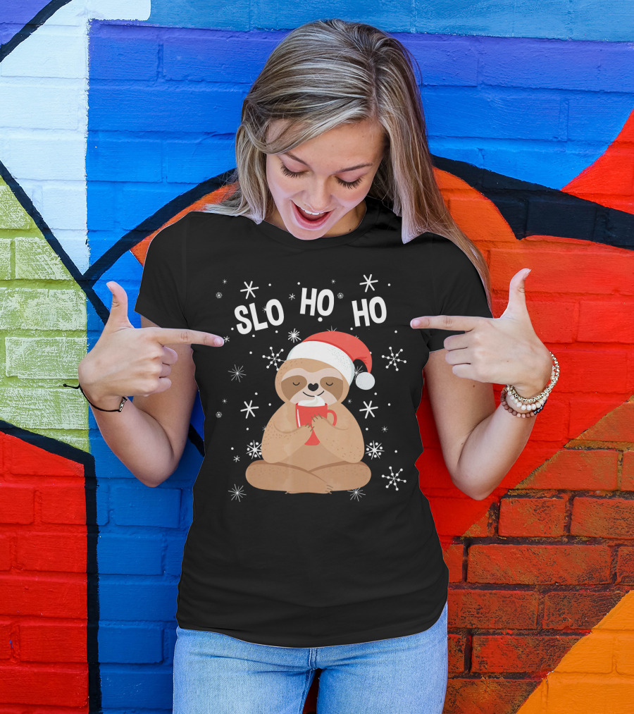 Slo Ho Ho Merry Slothmas Christmas Sloth Santa Hat T-Shirt