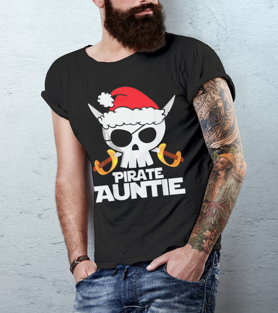 Pirate Auntie Christmas Skull Santa Hat Funny T-Shirt