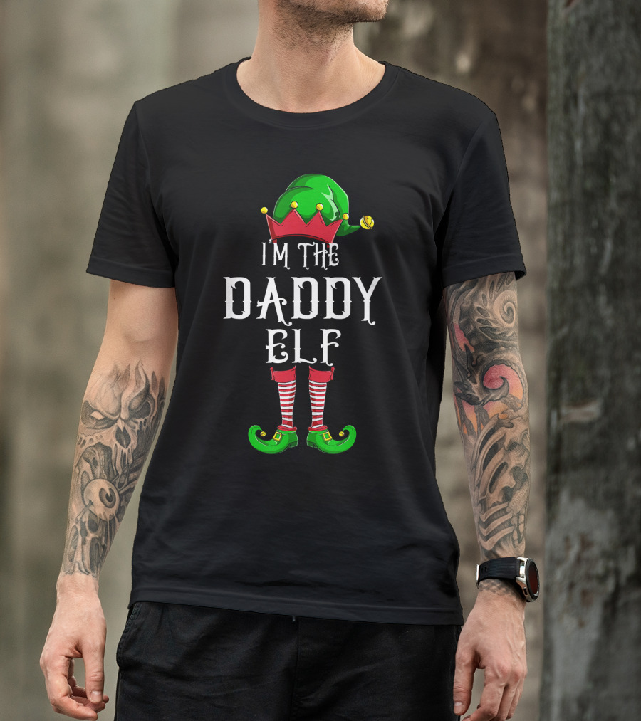 I'm The Daddy Elf Christmas Costume Green Hat Red White Striped Socks T-Shirt