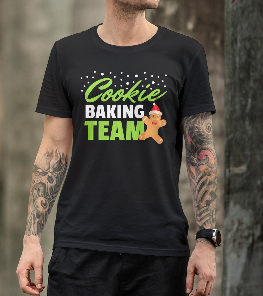 Cookie Baking Team Holi Gingerbread Christmas T-Shirt