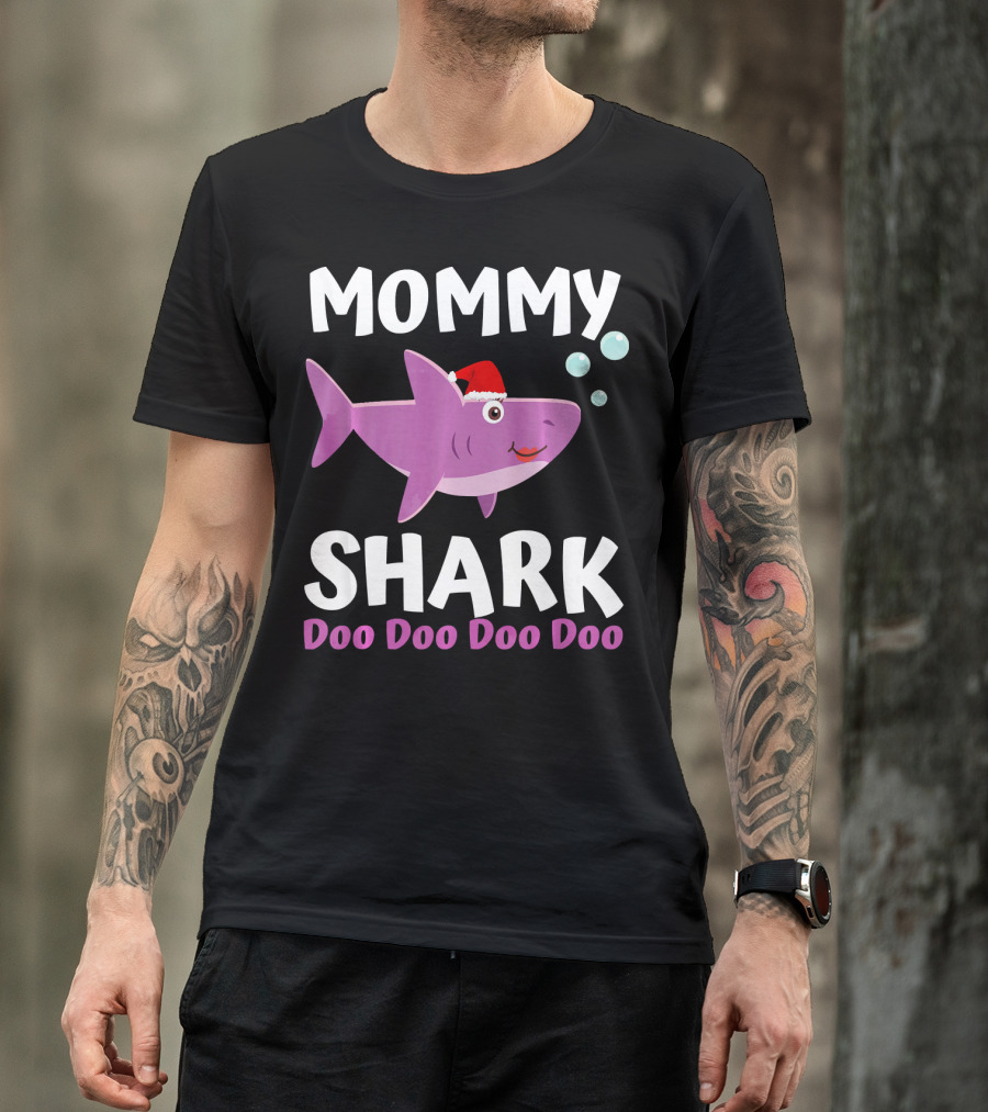 Mommy Shark Doo Doo Doo Doo Christmas Mommy Shark T-Shirt