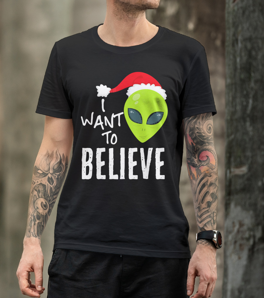I Want To Believe Alien Santa Hat Christmas UFO T-Shirt