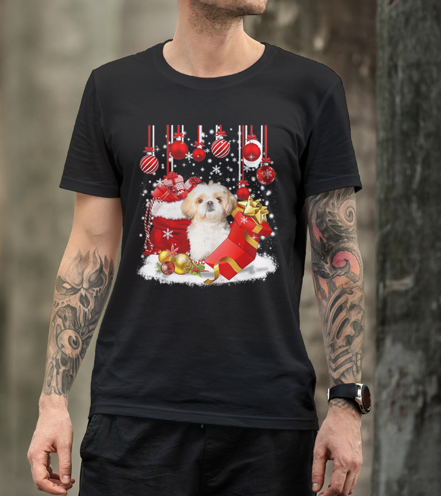 Shih Tzu Christmas Holiday Decorations With Dog And Festive Snow Ornaments T-Shirt